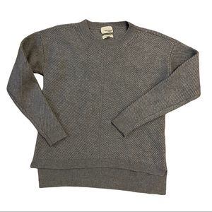 Aritzia Wilfred Free Grey Sweater